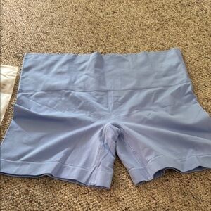 Under outfit smoothing at waist bike short